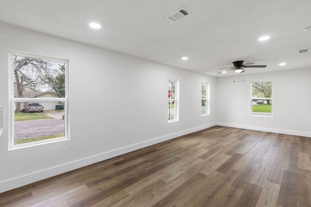 511 Panhandle Street, Denton, TX 76201