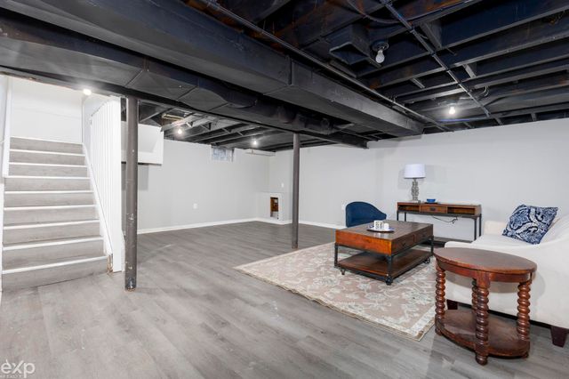 2108 E 4th Street, Royal Oak, MI 48067