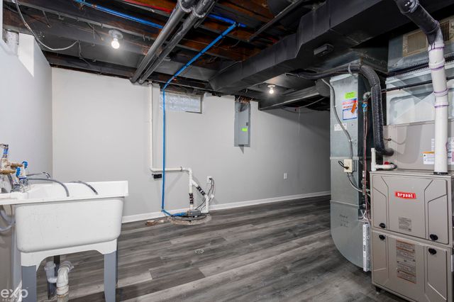 2108 E 4th Street, Royal Oak, MI 48067