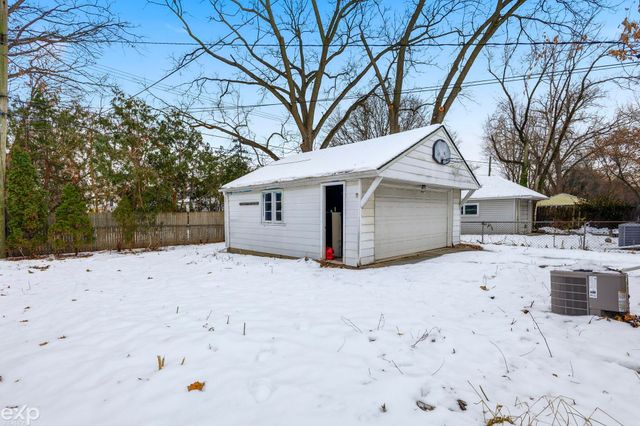 2108 E 4th Street, Royal Oak, MI 48067