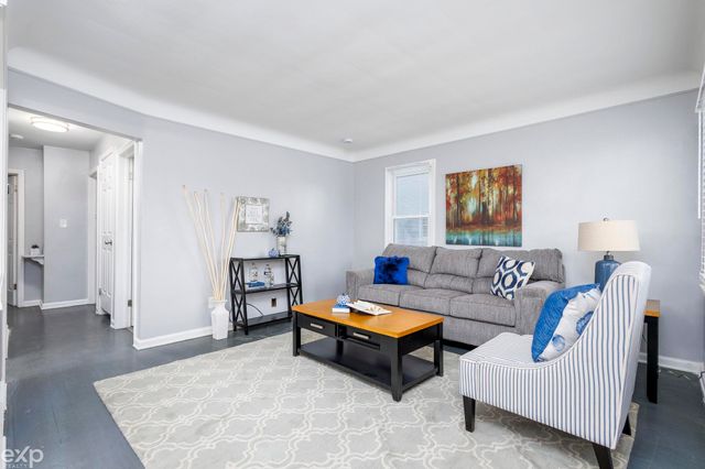 2108 E 4th Street, Royal Oak, MI 48067