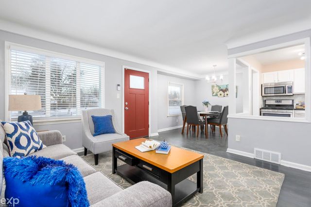 2108 E 4th Street, Royal Oak, MI 48067