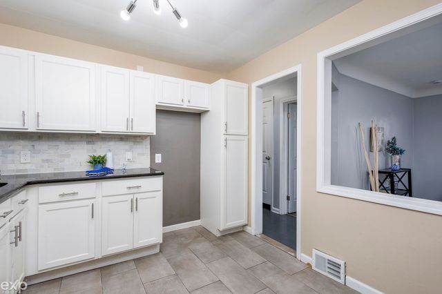 2108 E 4th Street, Royal Oak, MI 48067