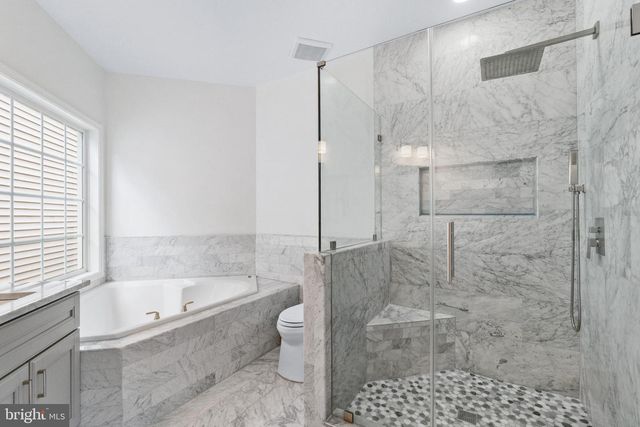 306 TROTTER FARM DR, Rockville, MD 20850