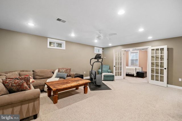 306 TROTTER FARM DR, Rockville, MD 20850