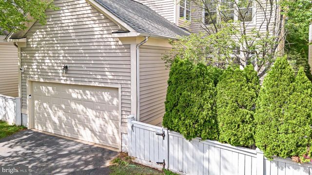 306 TROTTER FARM DR, Rockville, MD 20850