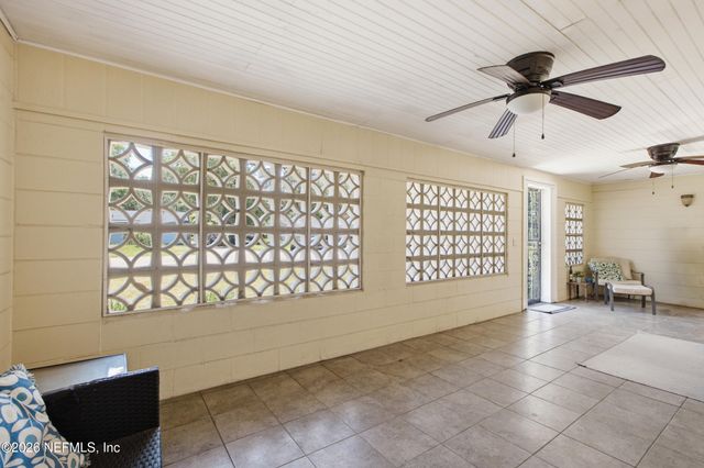 8159 LADOGA Avenue, Jacksonville, FL 32217