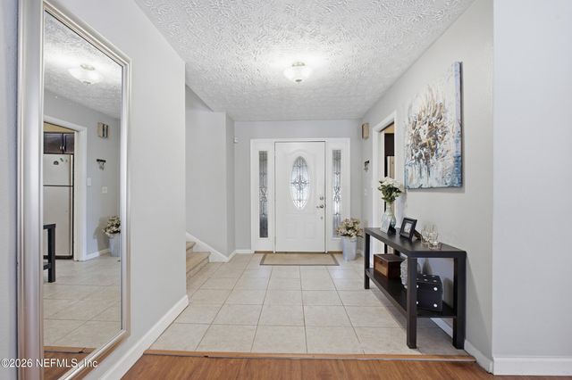 8159 LADOGA Avenue, Jacksonville, FL 32217