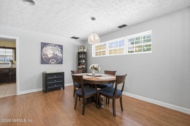 8159 LADOGA Avenue, Jacksonville, FL 32217