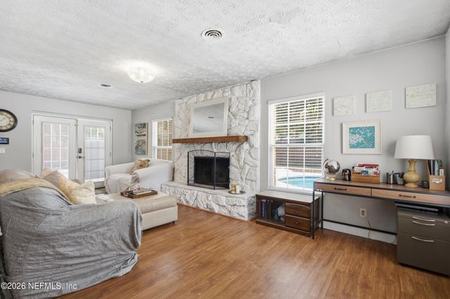 8159 LADOGA Avenue, Jacksonville, FL 32217