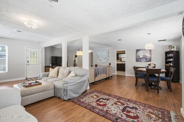 8159 LADOGA Avenue, Jacksonville, FL 32217