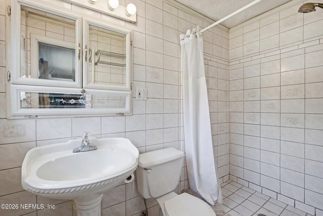 8159 LADOGA Avenue, Jacksonville, FL 32217