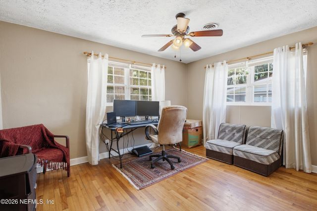 8159 LADOGA Avenue, Jacksonville, FL 32217