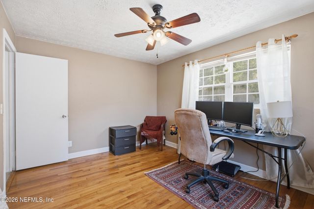 8159 LADOGA Avenue, Jacksonville, FL 32217