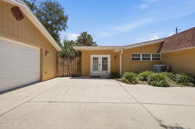 8159 LADOGA Avenue, Jacksonville, FL 32217