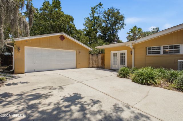 8159 LADOGA Avenue, Jacksonville, FL 32217
