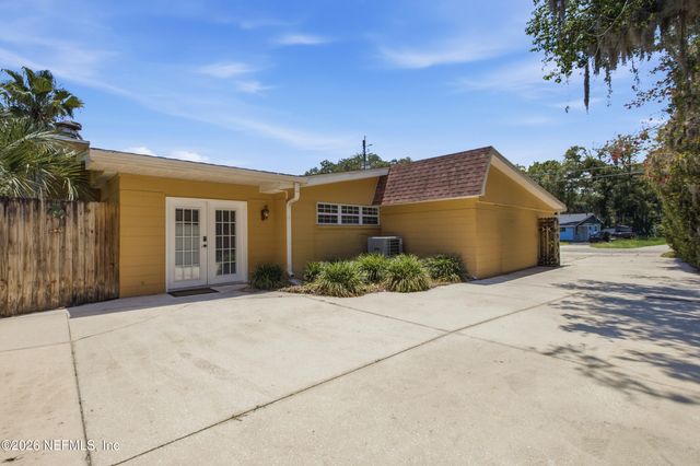 8159 LADOGA Avenue, Jacksonville, FL 32217