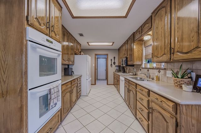 3320 Cypress Court, Bedford, TX 76021
