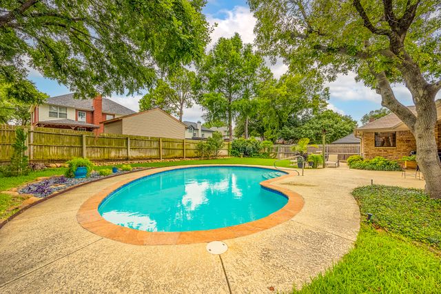 3320 Cypress Court, Bedford, TX 76021