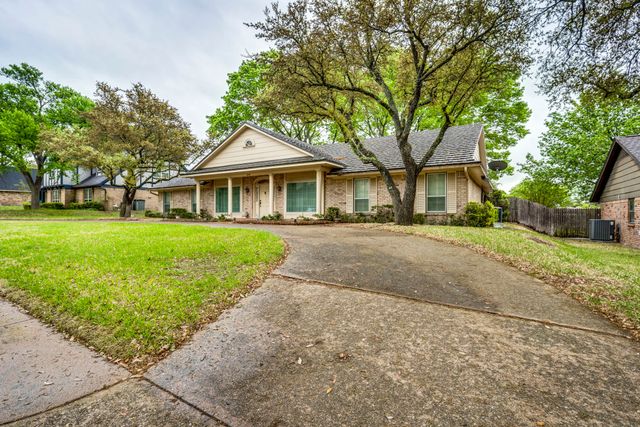 1210 Coventry Lane, Duncanville, TX 75137