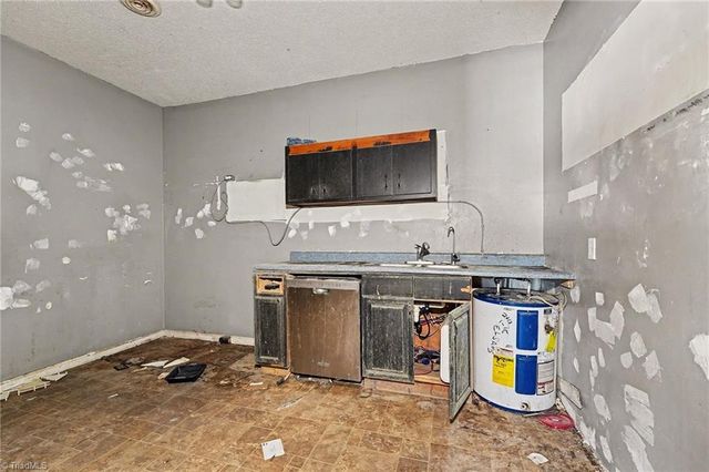 1203 Ridge Avenue, Eden, NC 27288