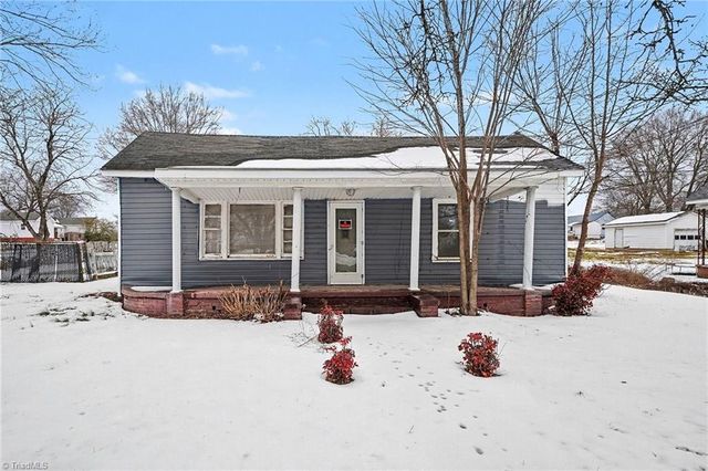 1203 Ridge Avenue, Eden, NC 27288