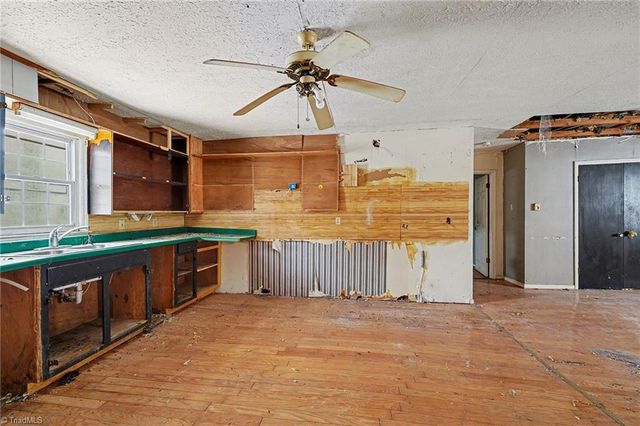 1203 Ridge Avenue, Eden, NC 27288