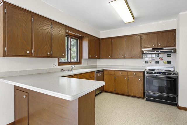 4702 Retana Drive, Madison, WI 53714