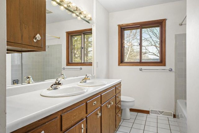 4702 Retana Drive, Madison, WI 53714