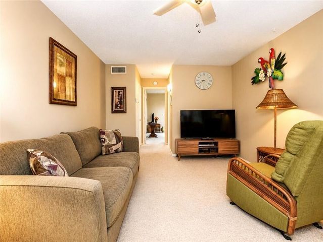 35 VISTA GARDENS Trail 205, Vero Beach, FL 32962