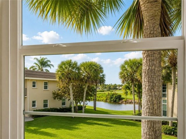 35 VISTA GARDENS Trail 205, Vero Beach, FL 32962