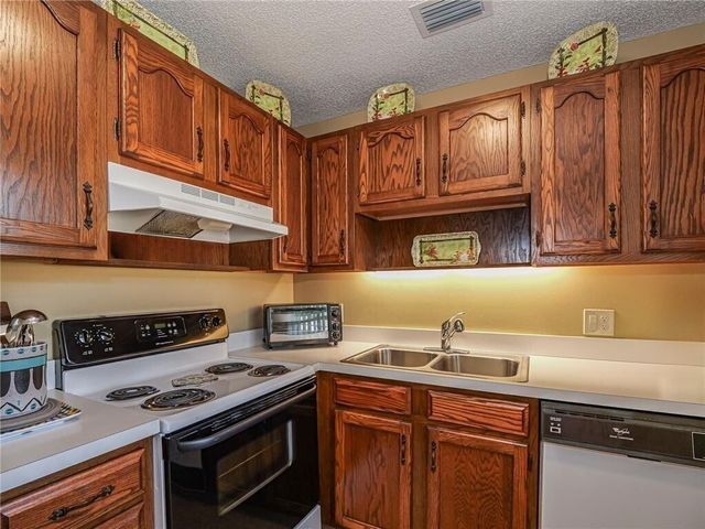 35 VISTA GARDENS Trail 205, Vero Beach, FL 32962