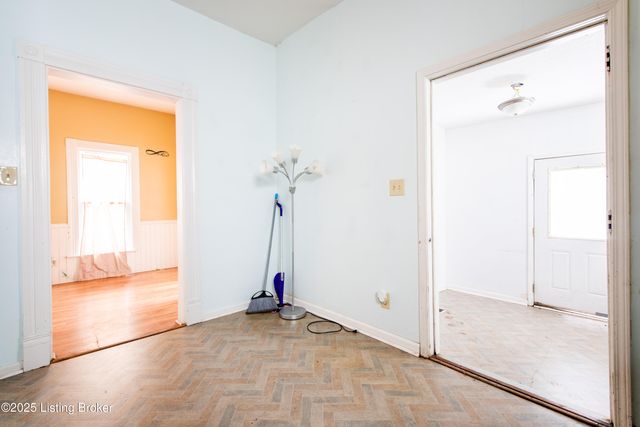 2904 Duncan St, Louisville, KY 40212