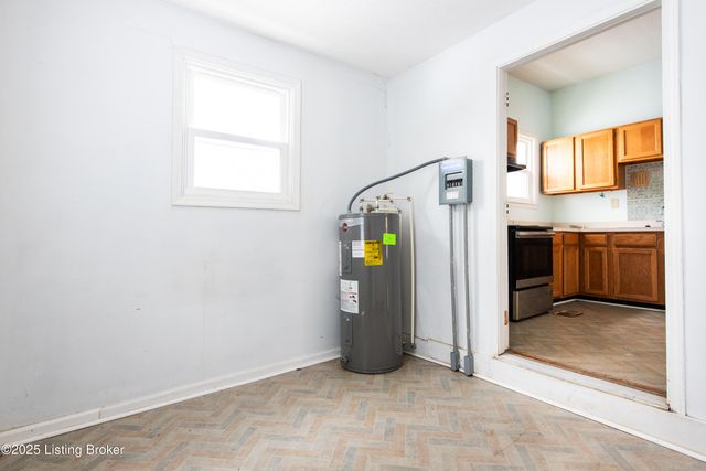 2904 Duncan St, Louisville, KY 40212