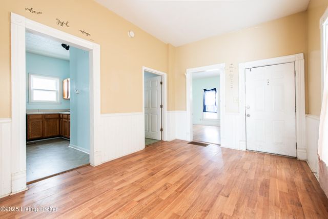 2904 Duncan St, Louisville, KY 40212