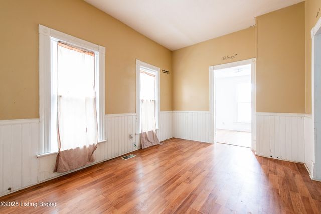 2904 Duncan St, Louisville, KY 40212