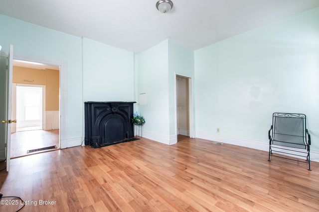 2904 Duncan St, Louisville, KY 40212