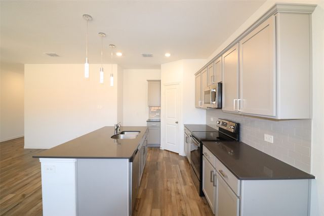 6812 Waterhill Lane, Fort Worth, TX 76179