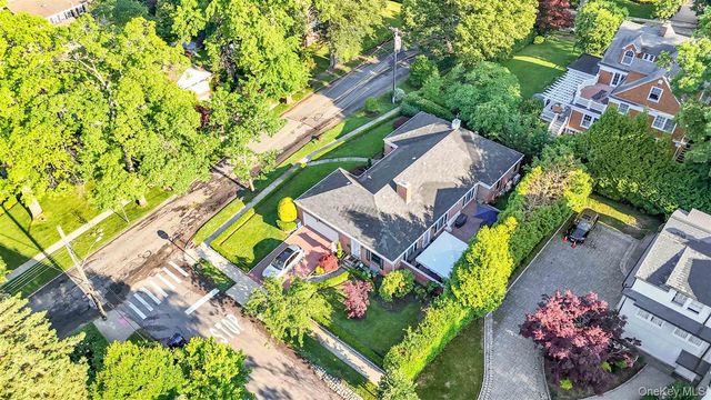 105 Park Lane, Douglaston, NY 11363