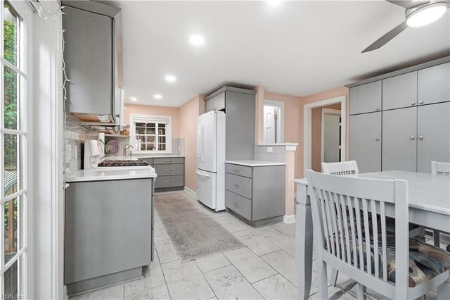 729 W Princess Anne RD, Norfolk, VA 23517