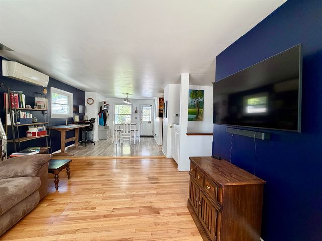 34 Curtis Avenue, Burlington, VT 05401