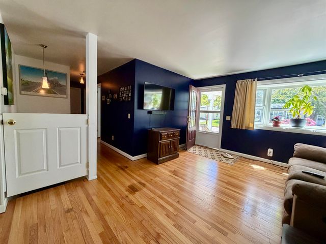 34 Curtis Avenue, Burlington, VT 05401