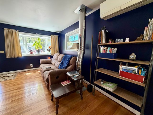 34 Curtis Avenue, Burlington, VT 05401