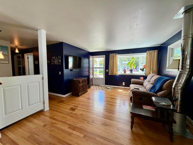 34 Curtis Avenue, Burlington, VT 05401