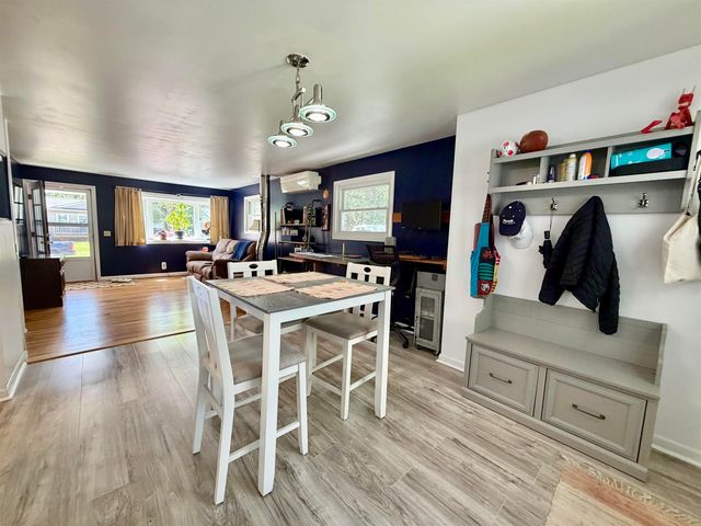 34 Curtis Avenue, Burlington, VT 05401