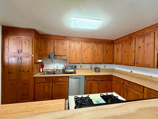 34 Curtis Avenue, Burlington, VT 05401