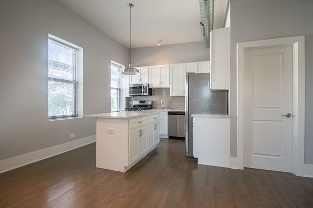 1044 W 18th Street 3F, Chicago, IL 60608