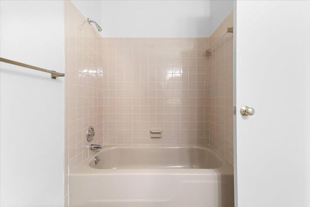 3634 Overbrook DR, Roanoke, VA 24018