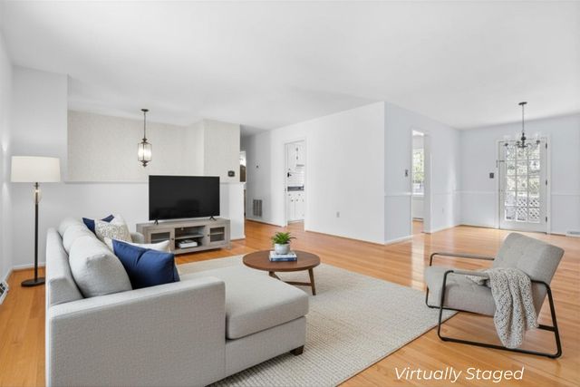 3634 Overbrook DR, Roanoke, VA 24018