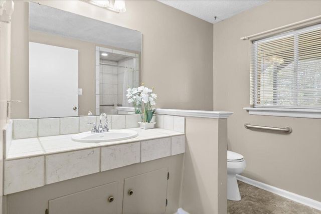 3634 Overbrook DR, Roanoke, VA 24018